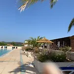 בית נופש Charmante Petite Maison Dans Avec Piscine Chauffee A 600 M De La Belgodère