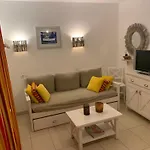 Charmante Petite Maison Dans Avec Piscine Chauffee A 600 M De La Belgodère
