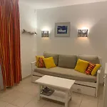 Charmante Petite Maison Dans Avec Piscine Chauffee A 600 M De La בית נופש *