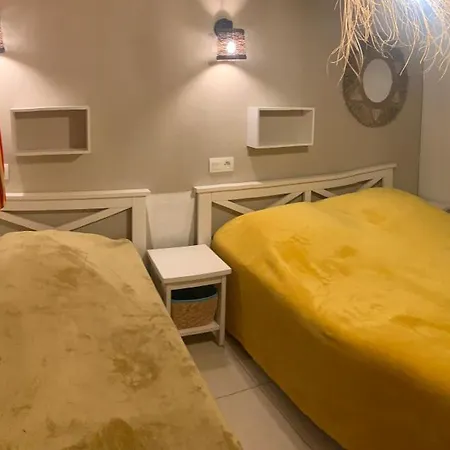 Charmante Maison Mitoyenne Cosy Acces Piscine Chauffee & 600m *