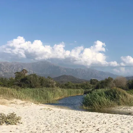Charmante Petite Maison Dans Avec Piscine Chauffee A 600 M De La Semesterbostad *