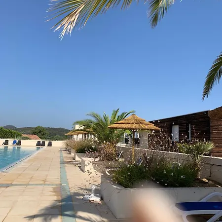 Feriehus Charmante Maison Mitoyenne Cosy Acces Piscine Chauffee & 600m Belgodère