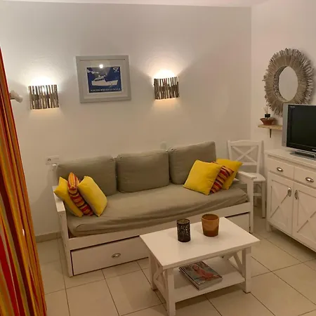 Charmante Maison Mitoyenne Cosy Acces Piscine Chauffee & 600m Belgodère