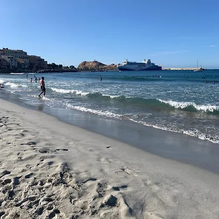 Charmante Petite Maison Dans Avec Piscine Chauffee A 600 M De La Semesterbostad
