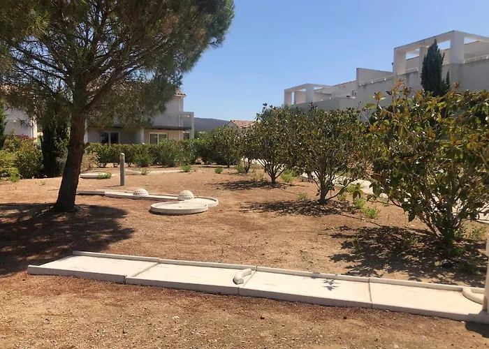 Charmante Petite Maison Dans Avec Piscine Chauffee A 600 M De La