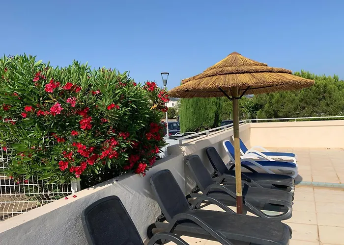 Feriehus Charmante Petite Maison Dans Avec Piscine Chauffee A 600 M De La Belgodère